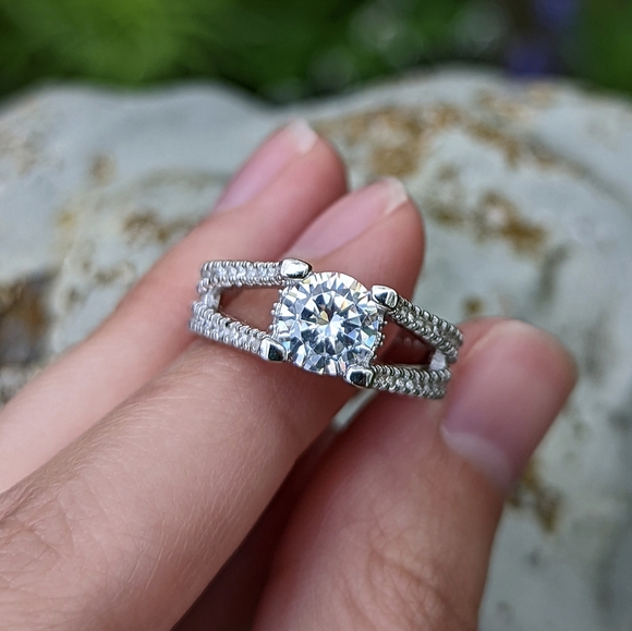 New sterling silver 925 engagement ring - Picture 2 of 9